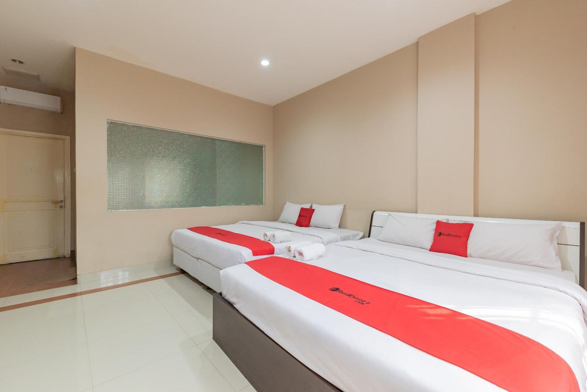 Hotel RedDoorz @ Malabar Street Bandung Zewnętrze zdjęcie