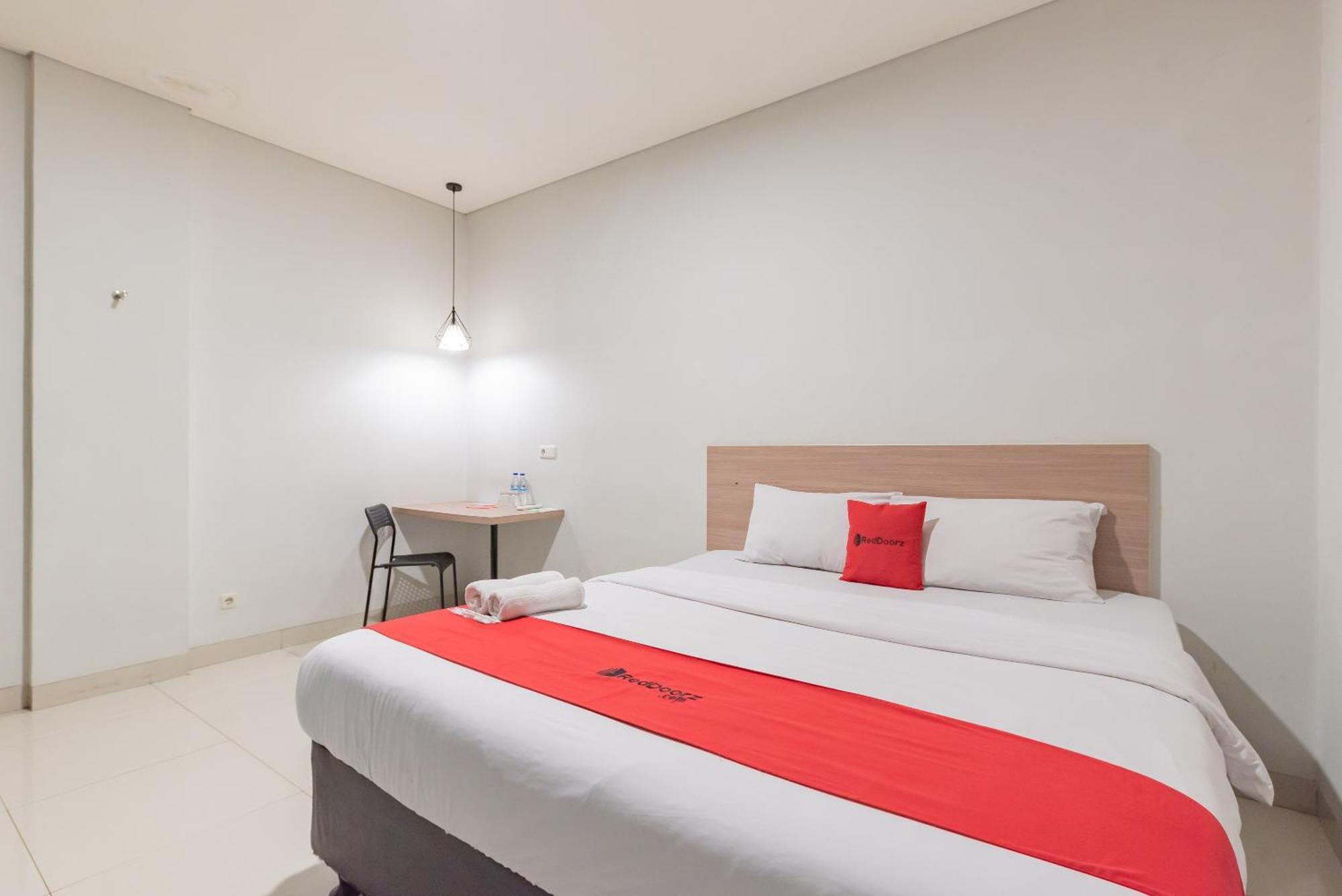 Hotel RedDoorz @ Malabar Street Bandung Zewnętrze zdjęcie